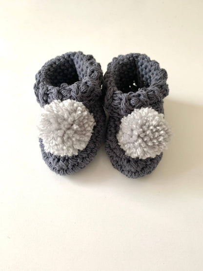 Organic cotton pom pom booties: Chalky Pink / Oatmeal