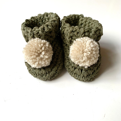 Organic cotton pom pom booties: Olive / Oatmeal