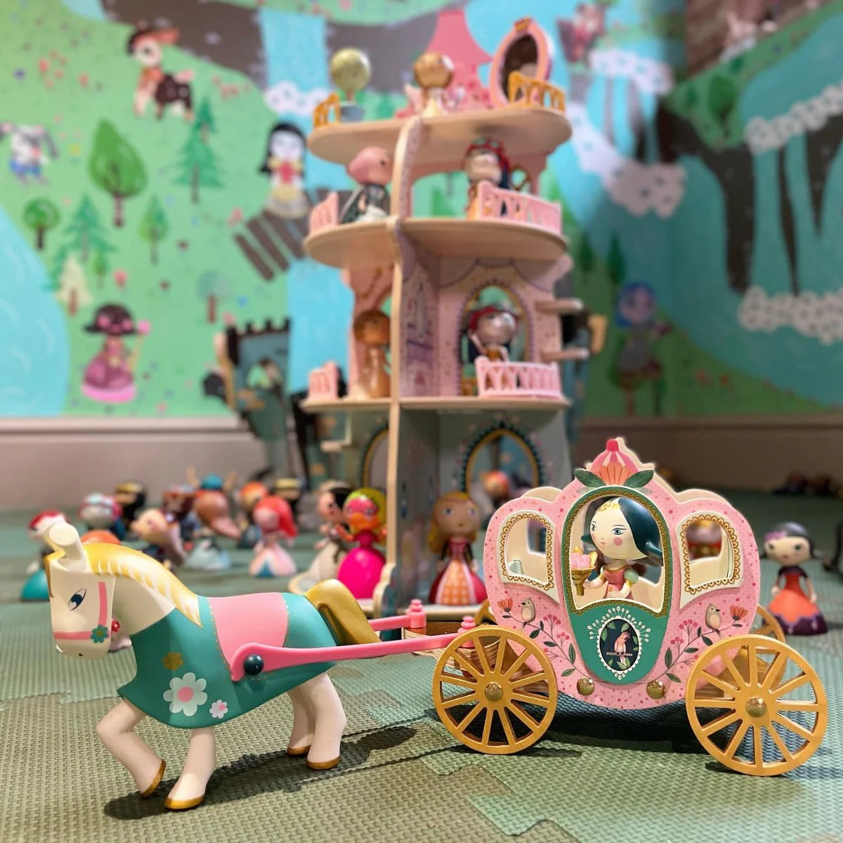 Djeco Arty Toys Princesses - Mila &amp; Ze Carrosse