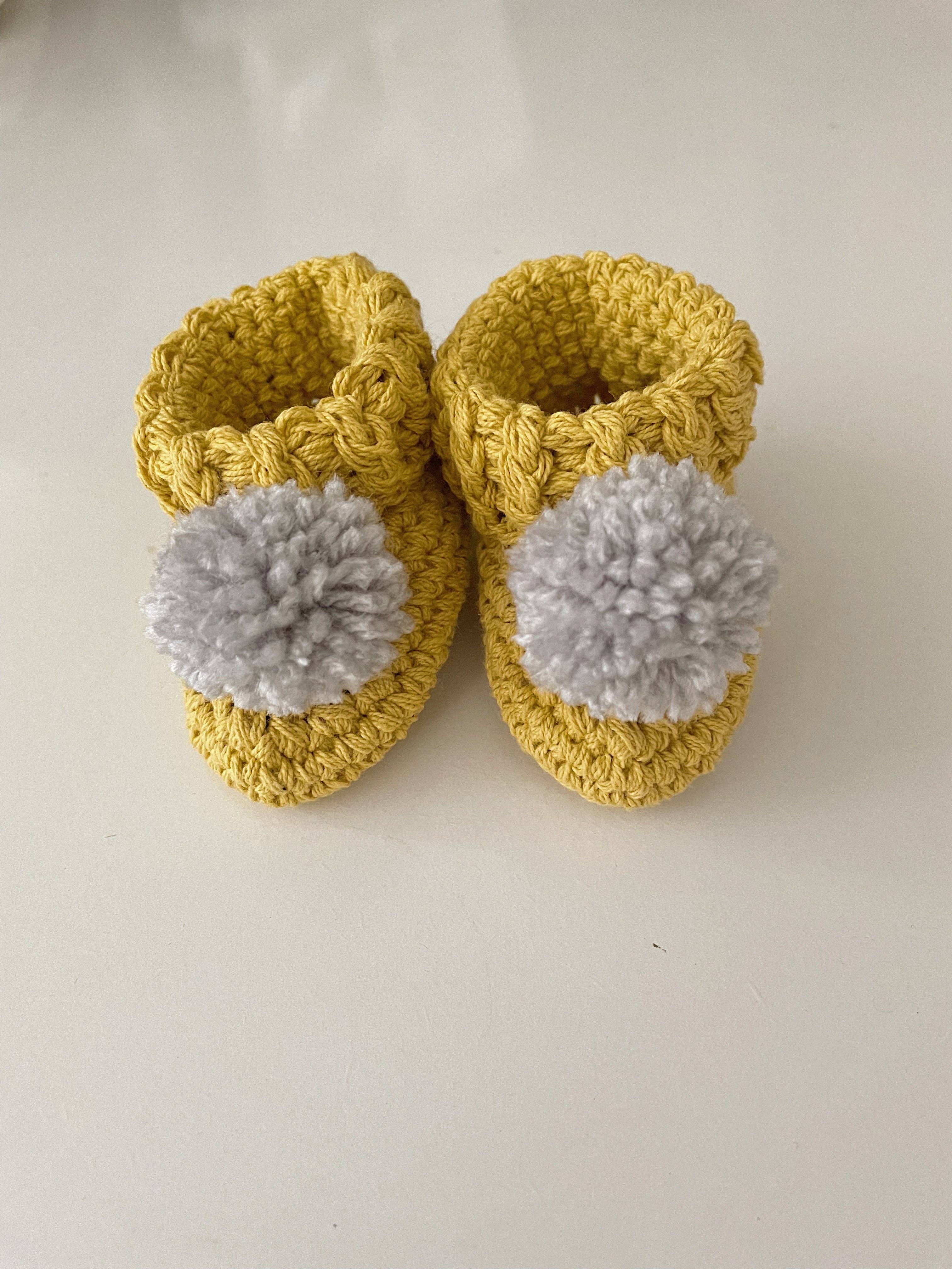 Organic cotton pom pom booties: Chalky Pink / Oatmeal