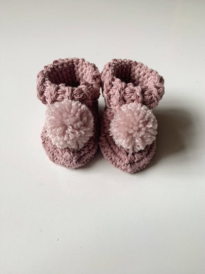 Organic cotton pom pom booties: Chalky Pink / Oatmeal