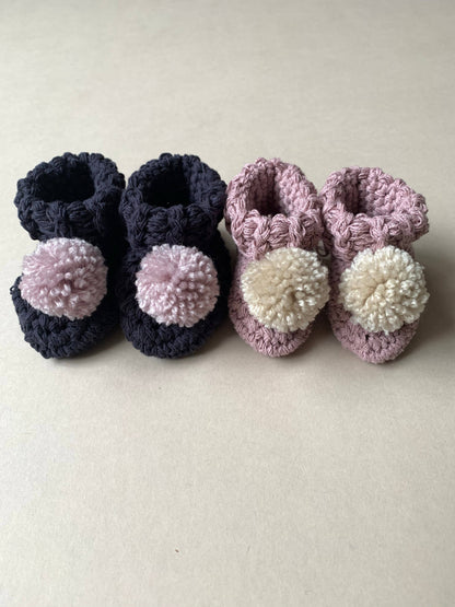 Organic cotton pom pom booties: Olive / Oatmeal